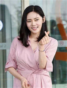 《美女大战精子1》