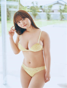 《漂亮的保姆5手机在线观看中文版》