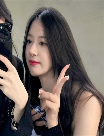 带你走进老友重聚的幕后世界：的文化符号与象征意义 带你了解电影制作的点点滴滴